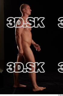 Walking reference of nude Leland 0006